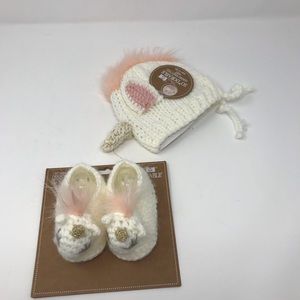 So adorable Infant Unicorn Hat Booties 0-3 months